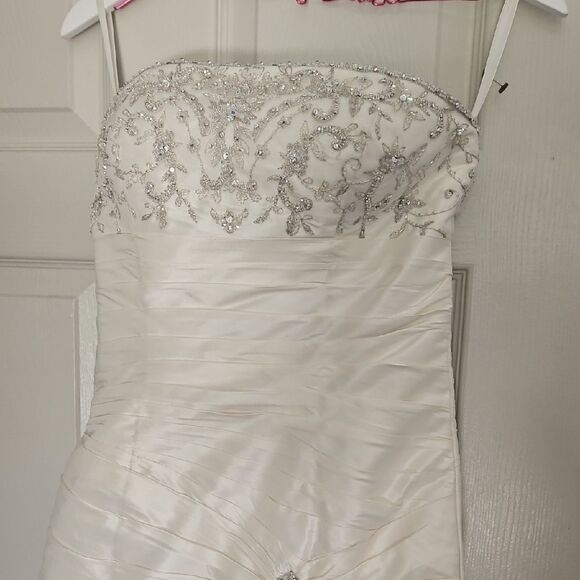 Piccione Ivory Strapless Wedding Gown with Embellished Bodice - Picture 3 of 13